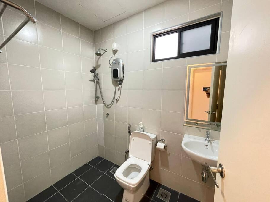 Meridin Medini By Wp Homestay ヌサジャヤ エクステリア 写真