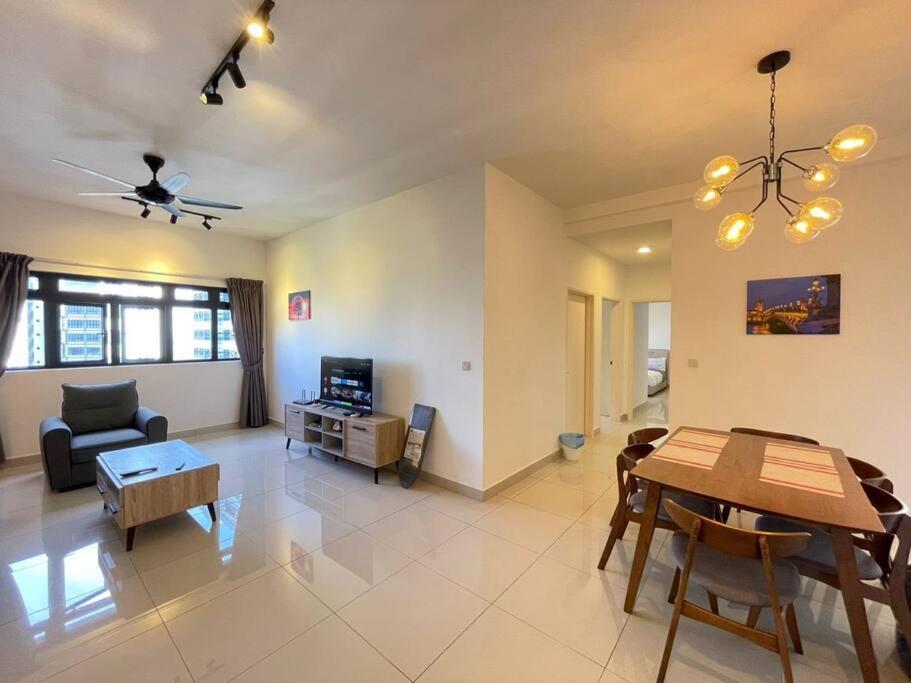 Meridin Medini By Wp Homestay ヌサジャヤ エクステリア 写真