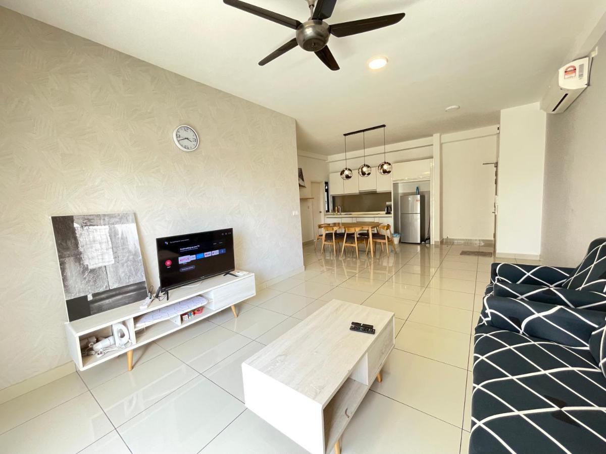 Meridin Medini By Wp Homestay ヌサジャヤ エクステリア 写真
