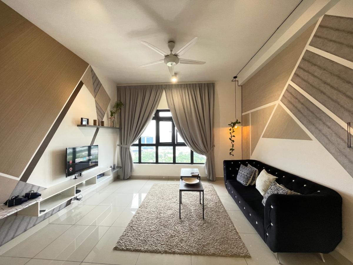 Meridin Medini By Wp Homestay ヌサジャヤ エクステリア 写真