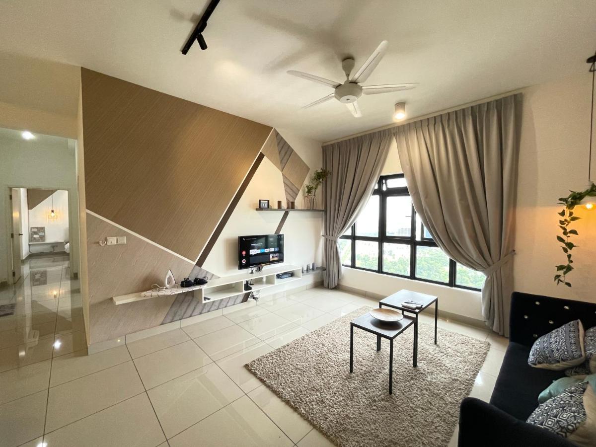 Meridin Medini By Wp Homestay ヌサジャヤ エクステリア 写真