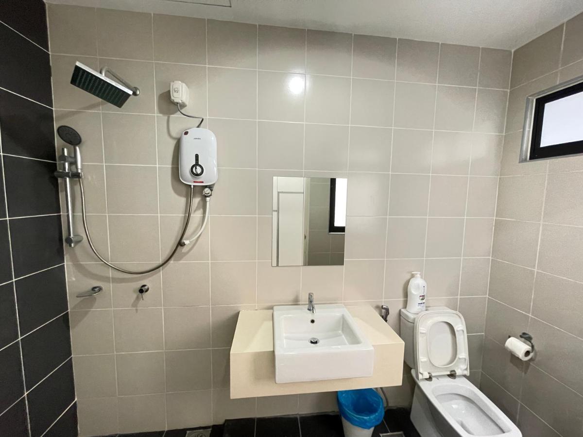 Meridin Medini By Wp Homestay ヌサジャヤ エクステリア 写真