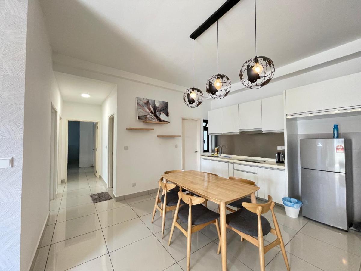Meridin Medini By Wp Homestay ヌサジャヤ エクステリア 写真